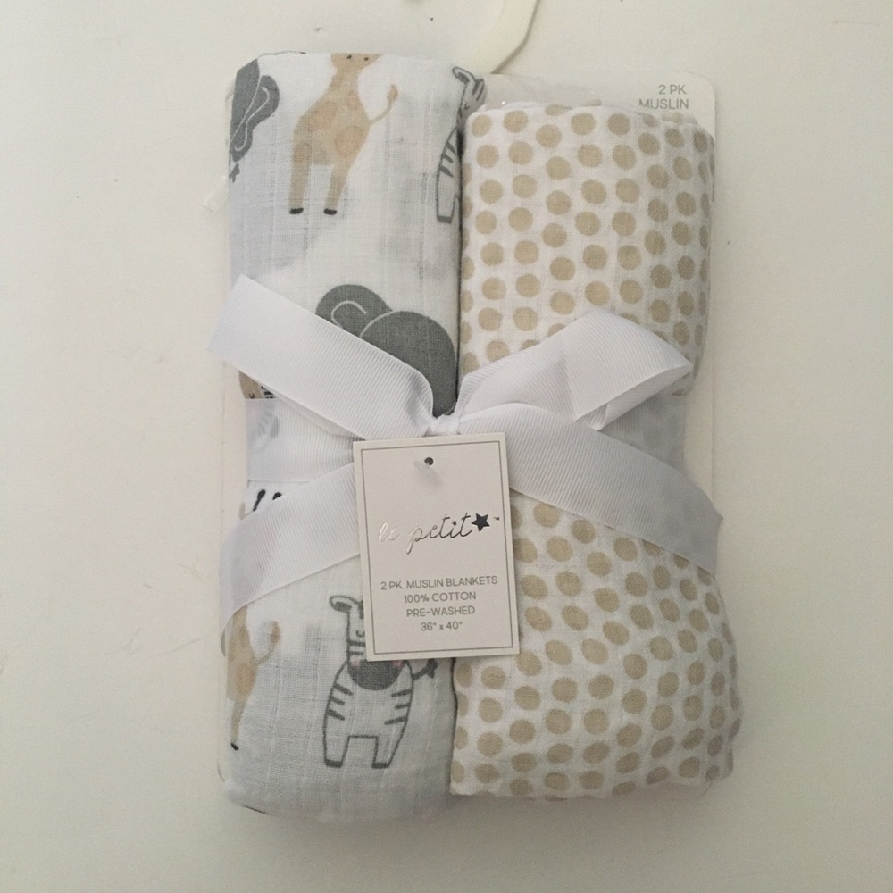 Le Petite 2 Cotton Muslin Baby Swaddle Blankets Multipurpose Neutral Colors NEW